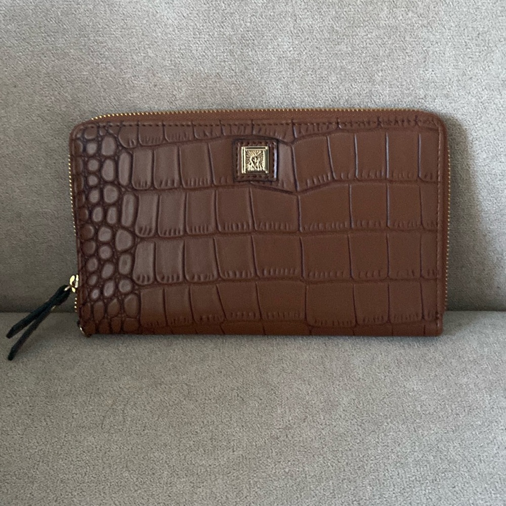 NWOT Ann Klein Wristlet Wallet